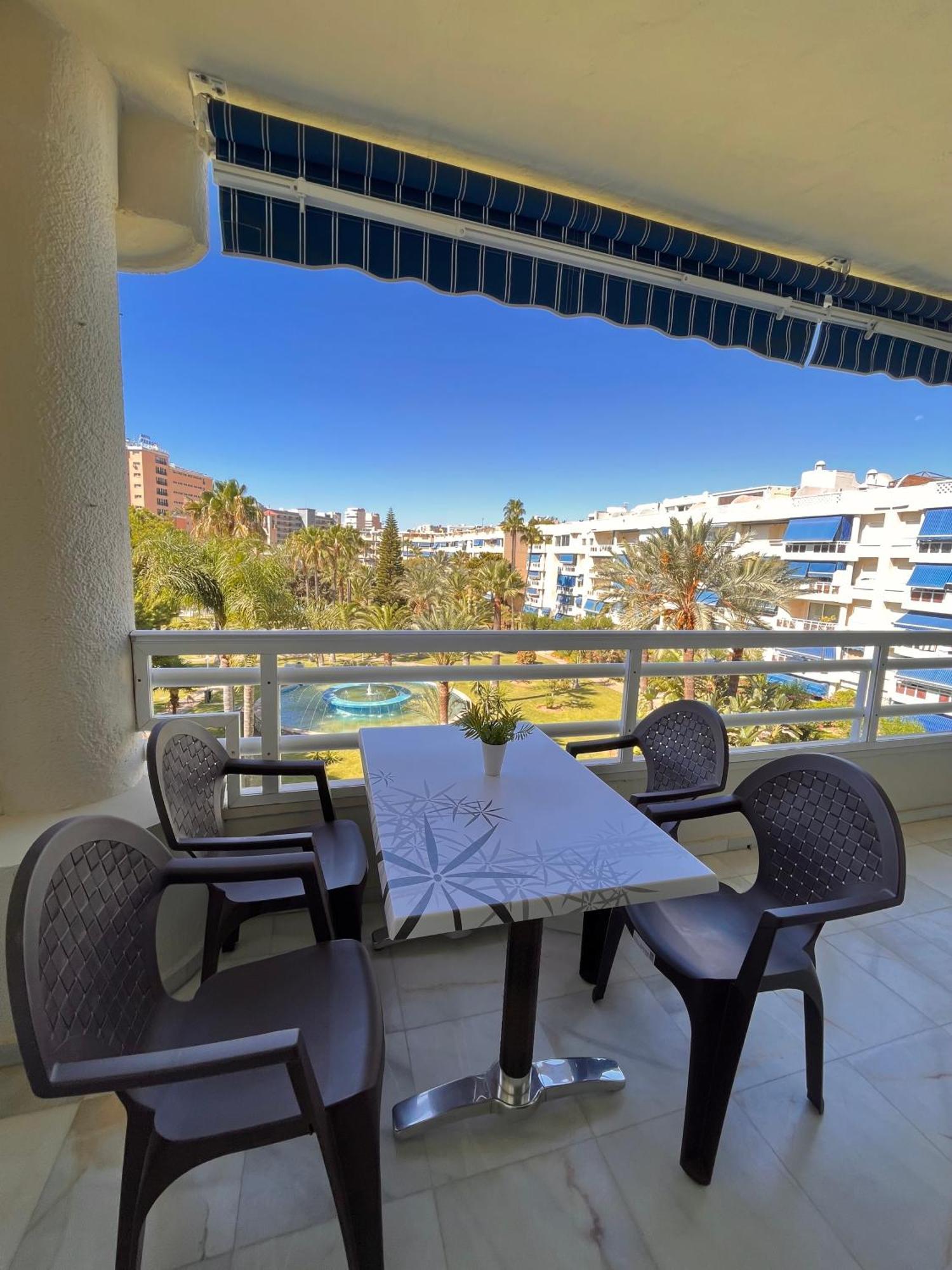 Costalago Beach Torremolinos Exterior photo